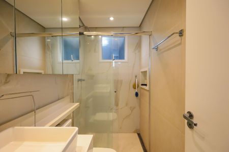 Apartamento à venda com 63m², 2 quartos e 1 vaga Apartamento à venda com 63m², 2 quartos e 1 vagaBanheiro Social