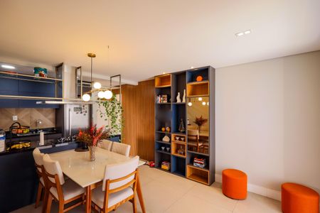 Apartamento à venda com 63m², 2 quartos e 1 vaga Apartamento à venda com 63m², 2 quartos e 1 vagaSala de jantar