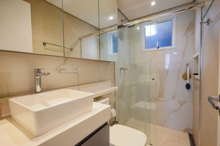 Apartamento à venda com 63m², 2 quartos e 1 vaga Apartamento à venda com 63m², 2 quartos e 1 vagaBanheiro Social