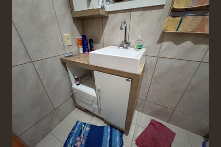 Casa à venda com 90m², 2 quartos e 1 vaga Casa à venda com 90m², 2 quartos e 1 vagaBanheiro