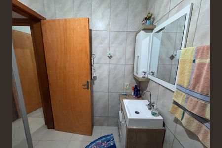 Casa à venda com 90m², 2 quartos e 1 vaga Casa à venda com 90m², 2 quartos e 1 vagaBanheiro