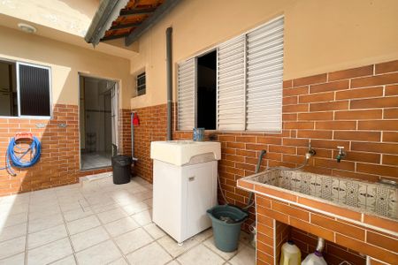 Casa à venda com 170m², 4 quartos e 2 vagasÁrea de Serviço