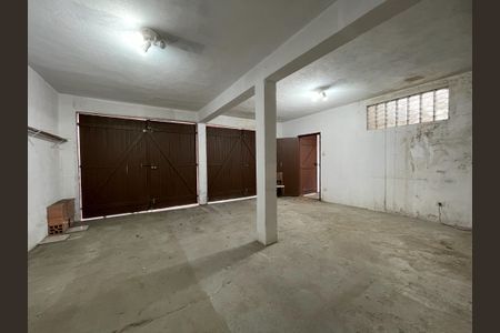 Casa à venda com 170m², 4 quartos e 2 vagasGaragem