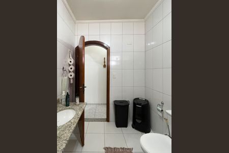 Casa à venda com 170m², 4 quartos e 2 vagasBanheiro Social 2