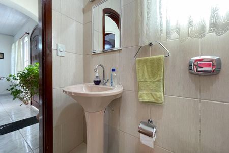 Casa à venda com 170m², 4 quartos e 2 vagasBanheiro Social 1