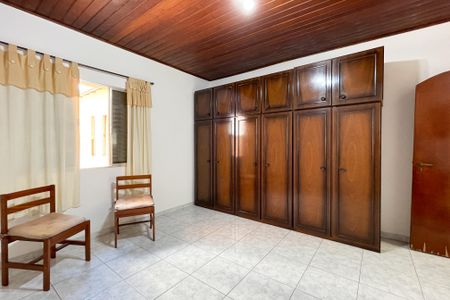 Casa à venda com 170m², 4 quartos e 2 vagasQuarto 1