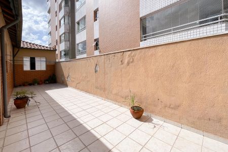 Casa à venda com 170m², 4 quartos e 2 vagasÁrea de Serviço