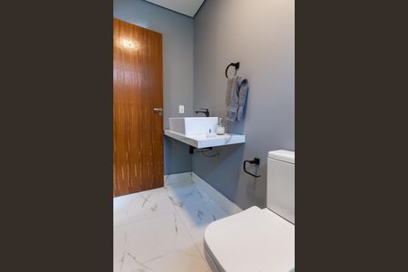 Casa de condomínio à venda com 500m², 5 quartos e 6 vagas Casa de condomínio à venda com 500m², 5 quartos e 6 vagasBanheiro Suíte 3