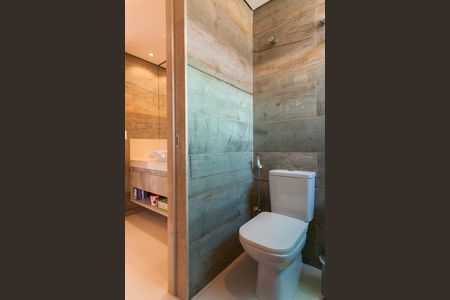 Casa de condomínio à venda com 500m², 5 quartos e 6 vagas Casa de condomínio à venda com 500m², 5 quartos e 6 vagasBanheiro Suíte 1