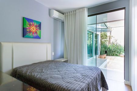 Casa de condomínio à venda com 500m², 5 quartos e 6 vagas Casa de condomínio à venda com 500m², 5 quartos e 6 vagasQuarto 1