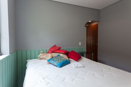 Casa de condomínio à venda com 500m², 5 quartos e 6 vagas Casa de condomínio à venda com 500m², 5 quartos e 6 vagasSuíte 3