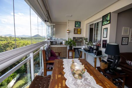 Apartamento à venda com 82m², 2 quartos e 1 vagaVaranda