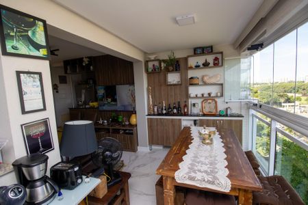 Apartamento à venda com 82m², 2 quartos e 1 vagaVaranda