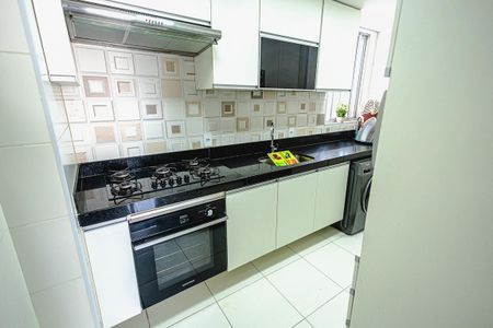 Apartamento à venda com 79m², 3 quartos e 2 vagas Apartamento à venda com 79m², 3 quartos e 2 vagasCozinha