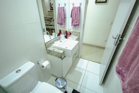 Apartamento à venda com 79m², 3 quartos e 2 vagas Apartamento à venda com 79m², 3 quartos e 2 vagasBanheiro