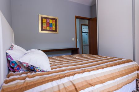 Casa de condomínio à venda com 390m², 5 quartos e 4 vagasquarto 5