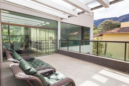 Casa de condomínio à venda com 390m², 5 quartos e 4 vagasVaranda da Sala