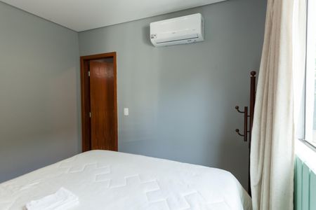 Casa de condomínio à venda com 390m², 5 quartos e 4 vagassuite 3