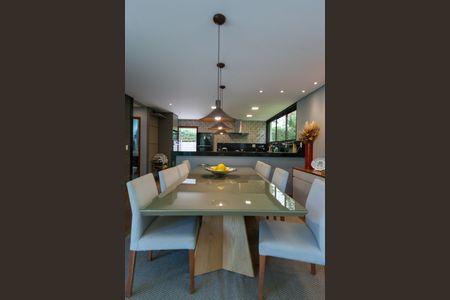 Casa de condomínio à venda com 390m², 5 quartos e 4 vagassala de jantar 2