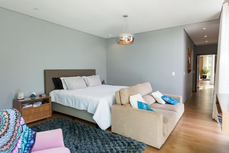 Casa de condomínio à venda com 390m², 5 quartos e 4 vagasSuíte 2