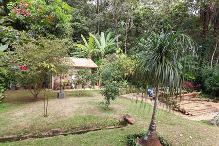 Casa de condomínio à venda com 390m², 5 quartos e 4 vagasQuintal