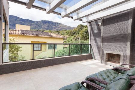 Casa de condomínio à venda com 390m², 5 quartos e 4 vagasVaranda da Sala