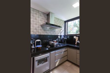 Casa de condomínio à venda com 390m², 5 quartos e 4 vagasCozinha