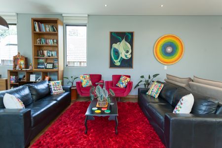 Casa de condomínio à venda com 390m², 5 quartos e 4 vagasSala