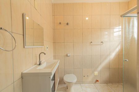 Casa de condomínio para alugar com 120m², 3 quartos e 3 vagasBanheiro