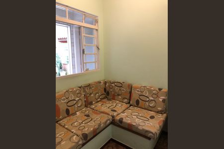 Casa à venda com 153m², 3 quartos e 2 vagas Casa à venda com 153m², 3 quartos e 2 vagasSala