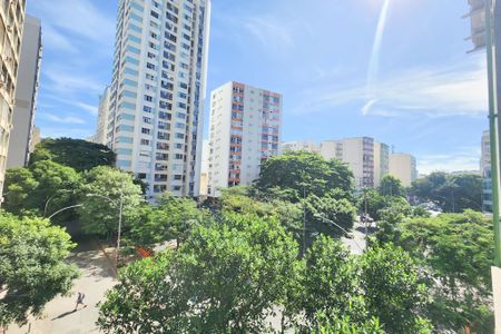 Apartamento para alugar com 82m², 2 quartos e sem vaga Apartamento para alugar com 82m², 2 quartos e sem vagaVista