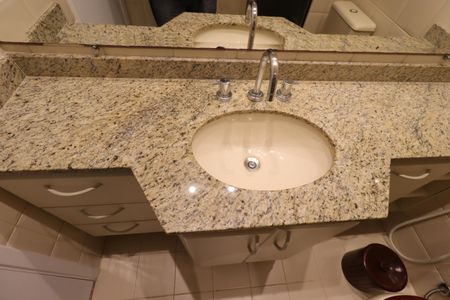 Apartamento para alugar com 88m², 3 quartos e 2 vagasBanheiro Social