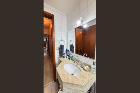Apartamento à venda com 98m², 2 quartos e 2 vagasBanheiro da Suíte