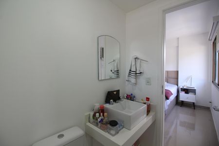 Apartamento à venda com 64m², 2 quartos e 1 vagaQuarto 2 - Banheiro