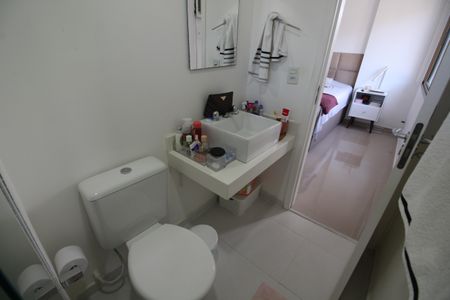 Apartamento à venda com 64m², 2 quartos e 1 vagaQuarto 2 - Banheiro