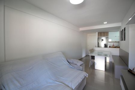 Apartamento à venda com 64m², 2 quartos e 1 vagaSala
