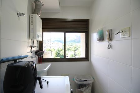 Apartamento à venda com 64m², 2 quartos e 1 vagaÁrea de Serviço