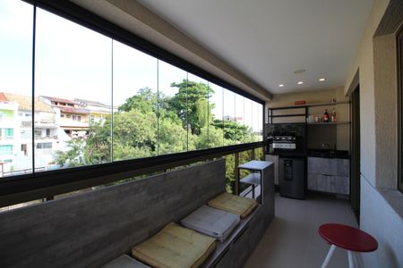 Apartamento à venda com 64m², 2 quartos e 1 vagaVaranda