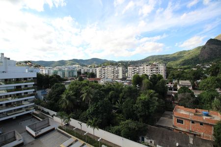 Apartamento à venda com 64m², 2 quartos e 1 vagaQuarto 2 - Vista