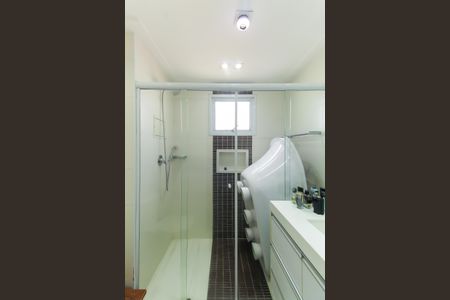 Apartamento à venda com 265m², 4 quartos e 3 vagas Apartamento à venda com 265m², 4 quartos e 3 vagasBanheiro da Suíte 2