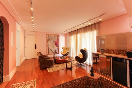 Apartamento à venda com 265m², 4 quartos e 3 vagas Apartamento à venda com 265m², 4 quartos e 3 vagasSala