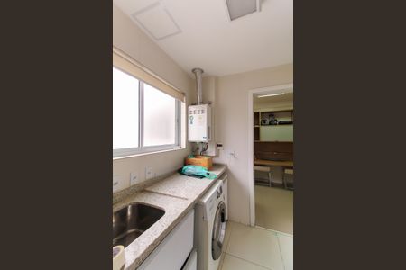 Apartamento à venda com 265m², 4 quartos e 3 vagas Apartamento à venda com 265m², 4 quartos e 3 vagasÁrea de Serviço