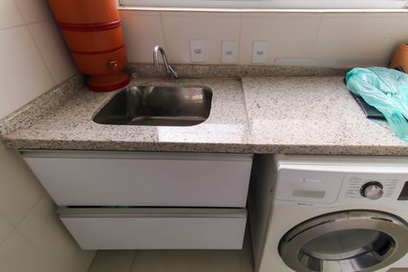 Apartamento à venda com 265m², 4 quartos e 3 vagas Apartamento à venda com 265m², 4 quartos e 3 vagasÁrea de Serviço