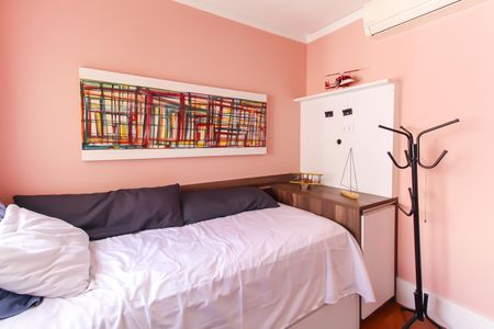 Apartamento à venda com 265m², 4 quartos e 3 vagas Apartamento à venda com 265m², 4 quartos e 3 vagas Suíte