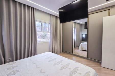 Casa à venda com 250m², 4 quartos e 2 vagas Casa à venda com 250m², 4 quartos e 2 vagasSuíte 1