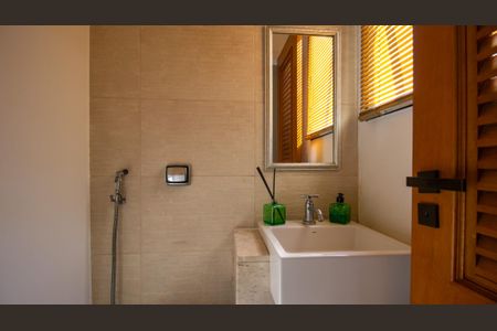 Apartamento à venda com 190m², 3 quartos e 2 vagasLavabo