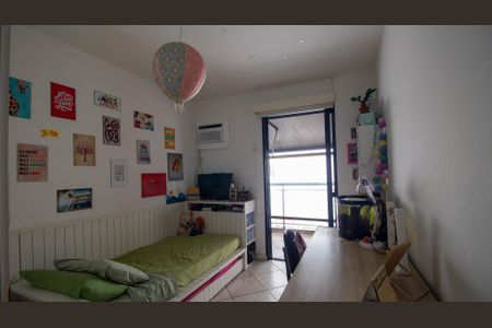 Apartamento à venda com 190m², 3 quartos e 2 vagasQuarto 2