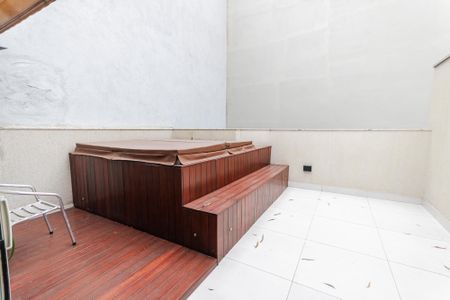 Apartamento à venda com 115m², 2 quartos e 2 vagas Apartamento à venda com 115m², 2 quartos e 2 vagasCobertura