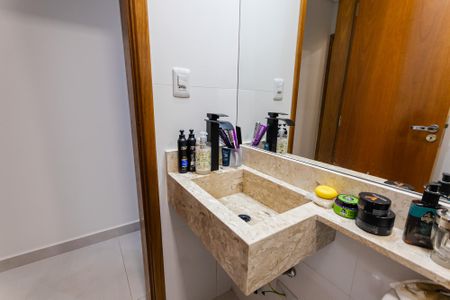 Apartamento à venda com 115m², 2 quartos e 2 vagas Apartamento à venda com 115m², 2 quartos e 2 vagasBanheiro
