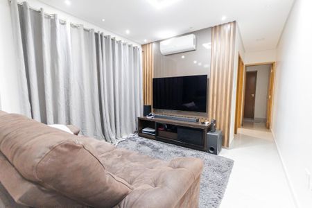 Apartamento à venda com 115m², 2 quartos e 2 vagas Apartamento à venda com 115m², 2 quartos e 2 vagasSala